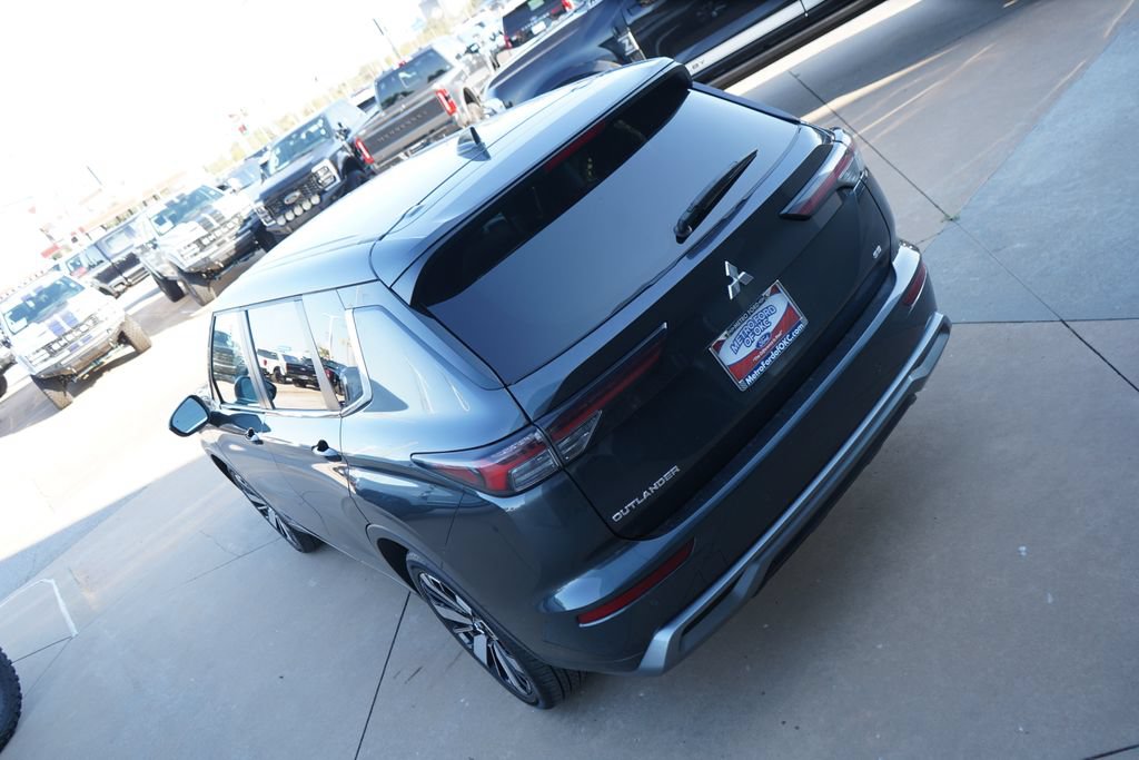 Used 2025 Mitsubishi Outlander SE FWD image 13