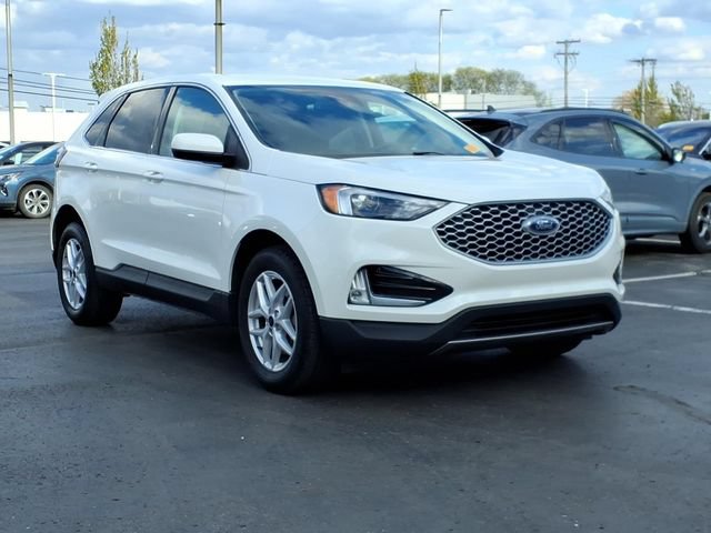 Certified 2023 Ford Edge SEL w/ Convenience Package AWD/4WD image 3