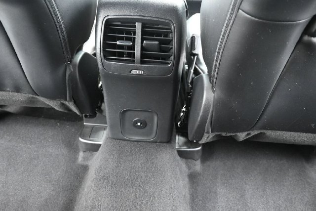 Certified 2025 Ford Escape ST-Line FWD image 36