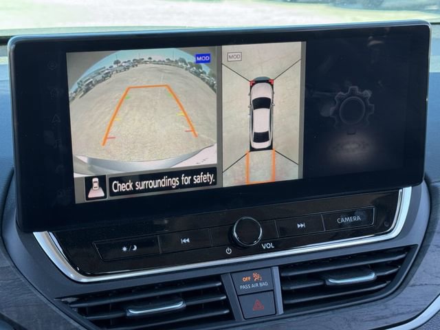 Used 2024 Nissan Altima 2.5 SL FWD image 17
