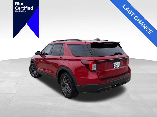 Certified 2025 Ford Explorer ST-Line w/ Premium Package AWD/4WD image 4