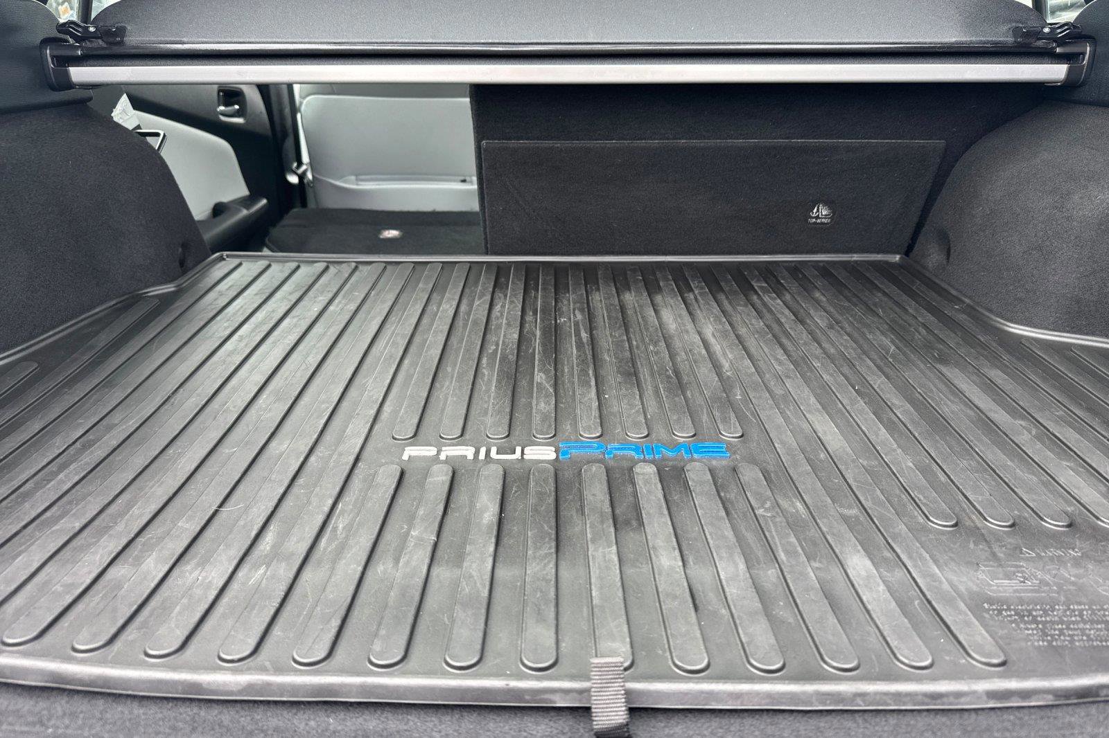 Used 2020 Toyota Prius Prime Limited image 20