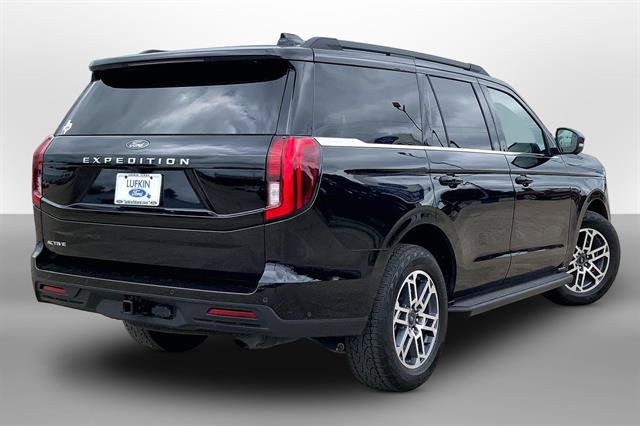 Certified 2025 Ford Expedition Active AWD/4WD image 12
