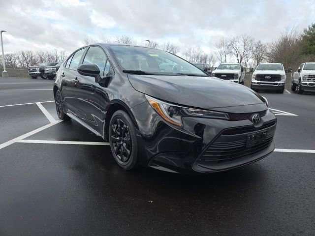 Used 2025 Toyota Corolla LE image 1