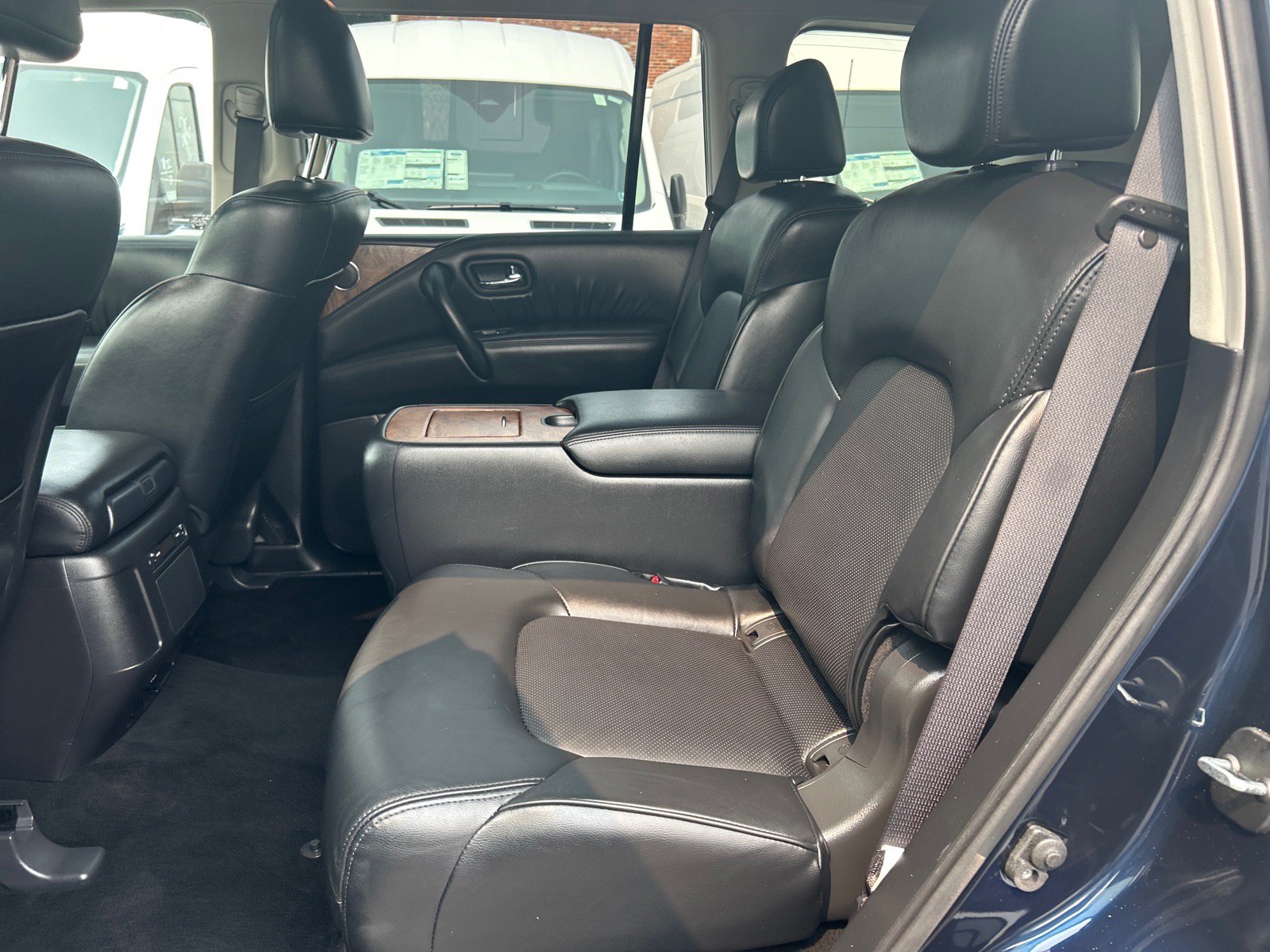 Used 2024 Nissan Armada SL w/ Captain's Chairs Package AWD/4WD image 11