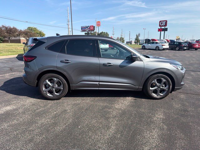 Certified 2024 Ford Escape ST-Line w/ Equipment Group 301A FWD image 6