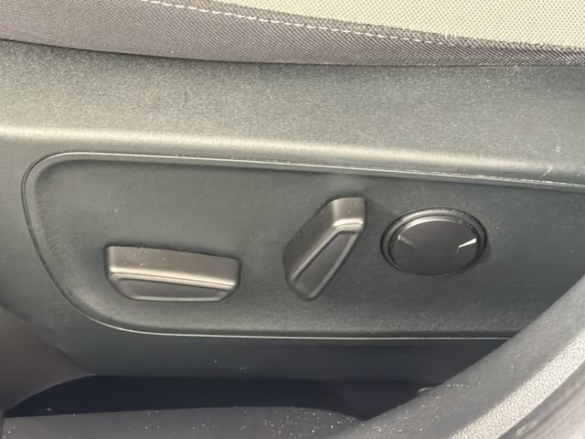 Certified 2022 Ford Escape SE w/ SE Sport Appearance Package FWD image 17