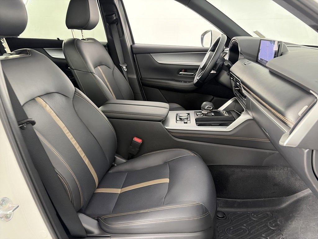 Used 2025 MAZDA CX-90 Plug-In Hybrid w/ Premium Plus image 31