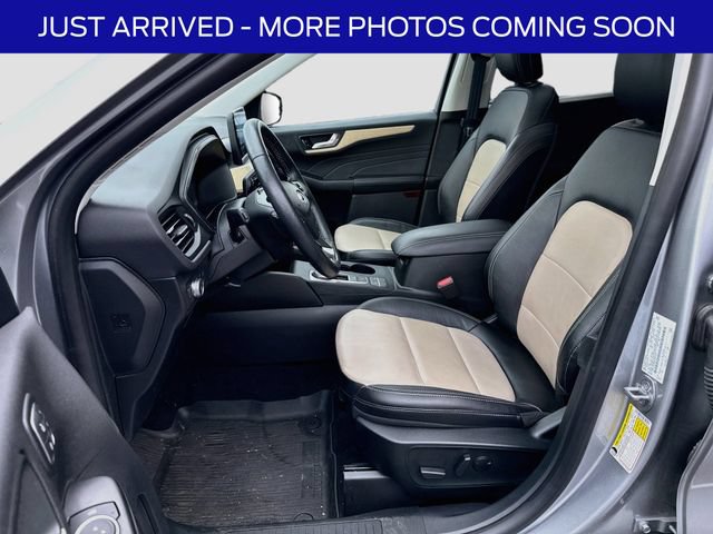 Certified 2022 Ford Escape Titanium w/ Titanium Elite Package AWD/4WD image 16