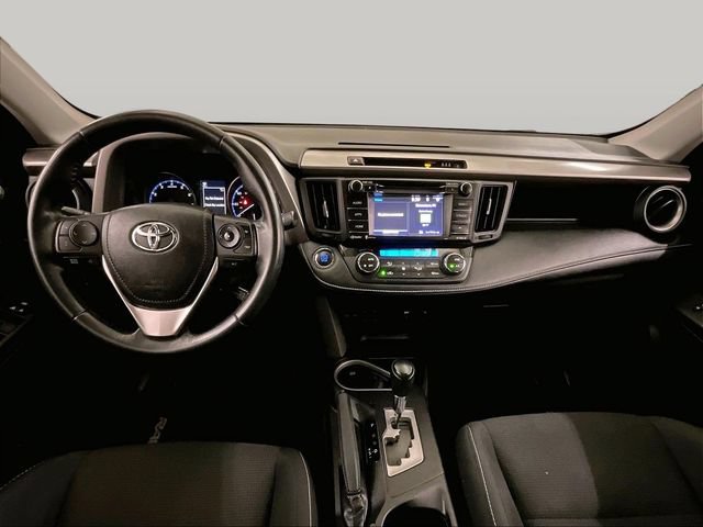 Used 2018 Toyota RAV4 XLE AWD/4WD image 14
