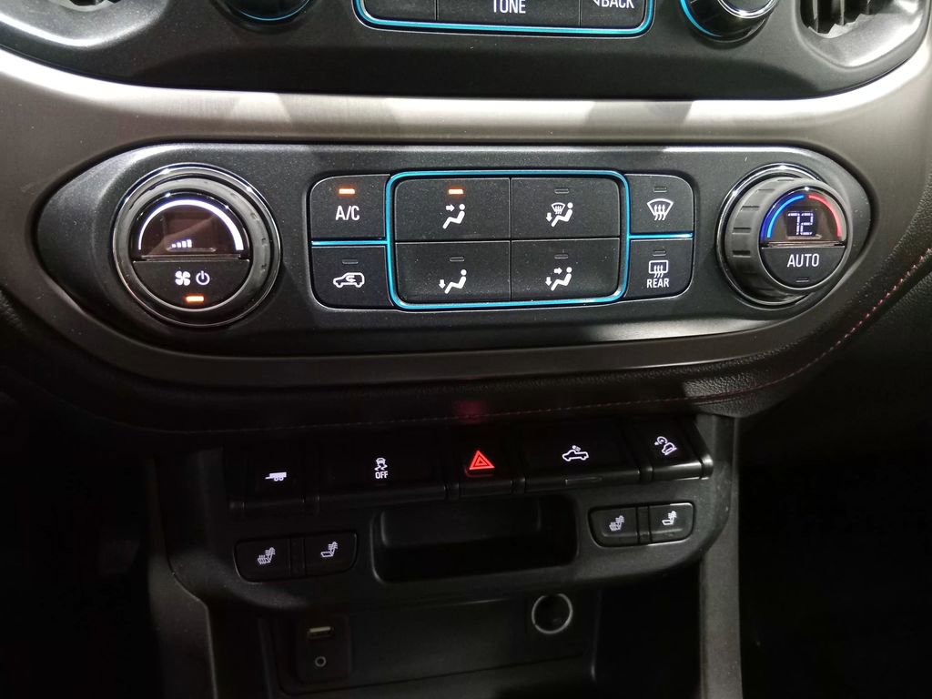 Used 2017 GMC Canyon SLE w/ All Terrain Package AWD/4WD image 21