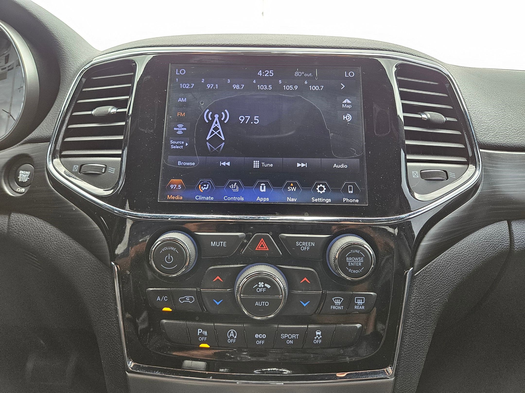 Used 2020 Jeep Grand Cherokee Altitude AWD/4WD image 24
