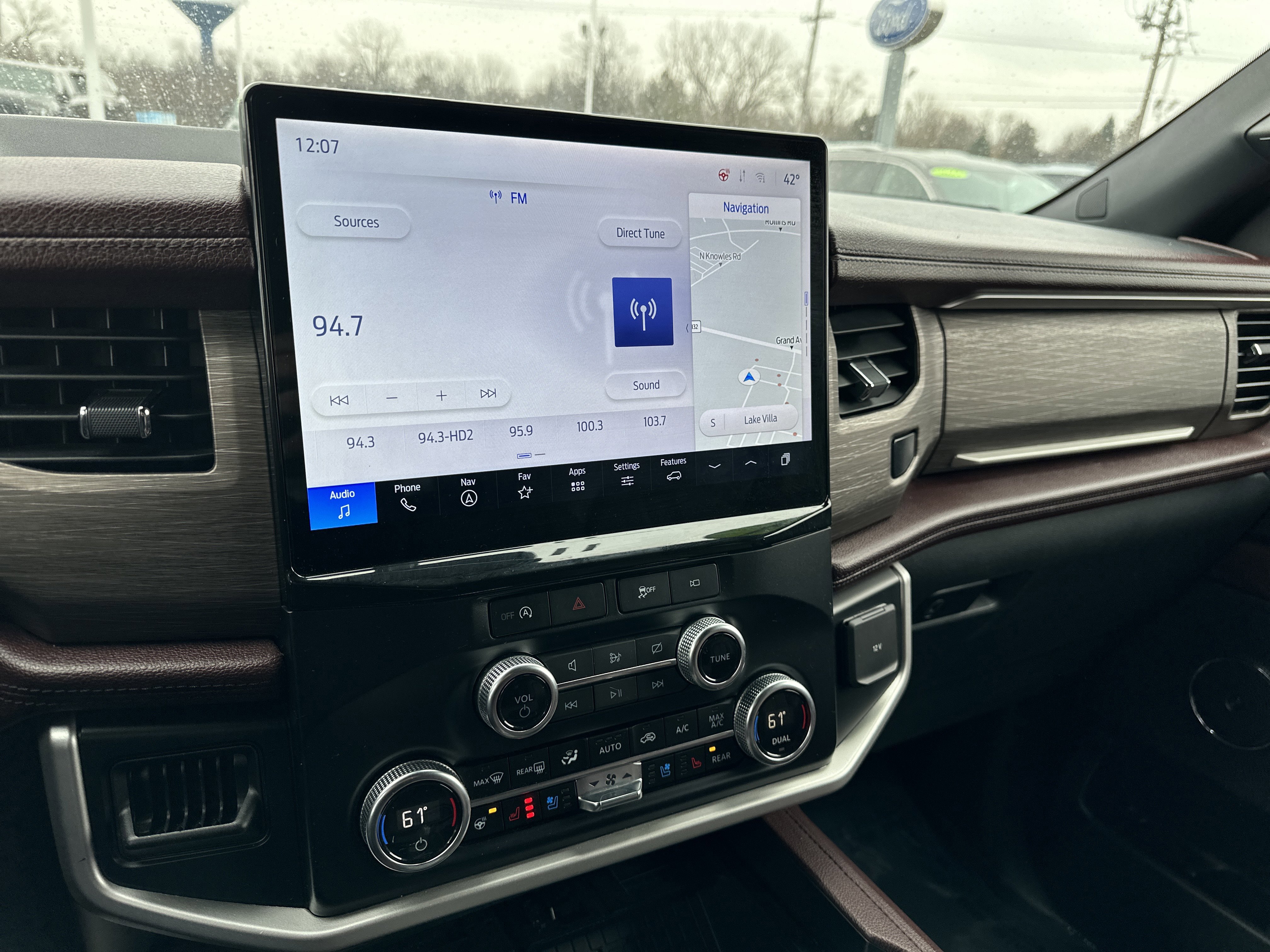 Certified 2024 Ford Expedition Limited image 18