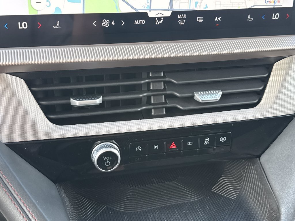 Certified 2025 Ford Explorer Active RWD image 23