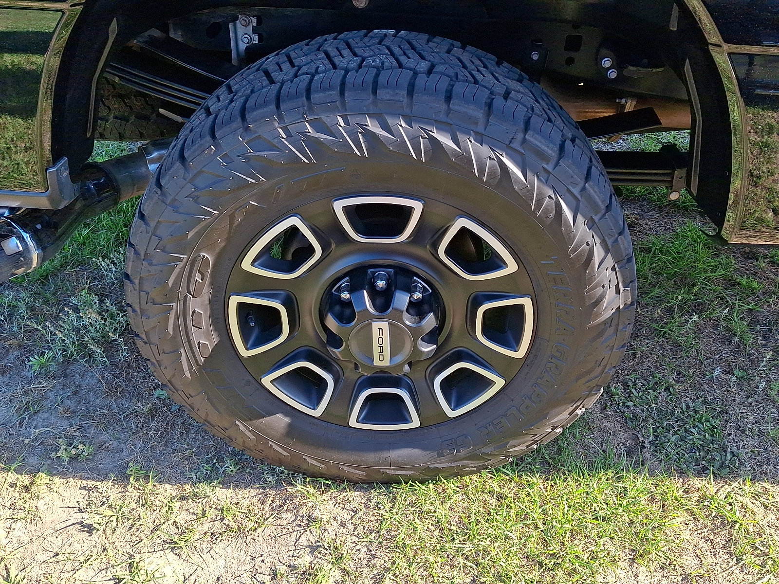 Certified 2024 Ford F250 Platinum AWD/4WD image 3