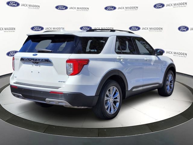 Certified 2022 Ford Explorer XLT w/ Equipment Group 202A image 4
