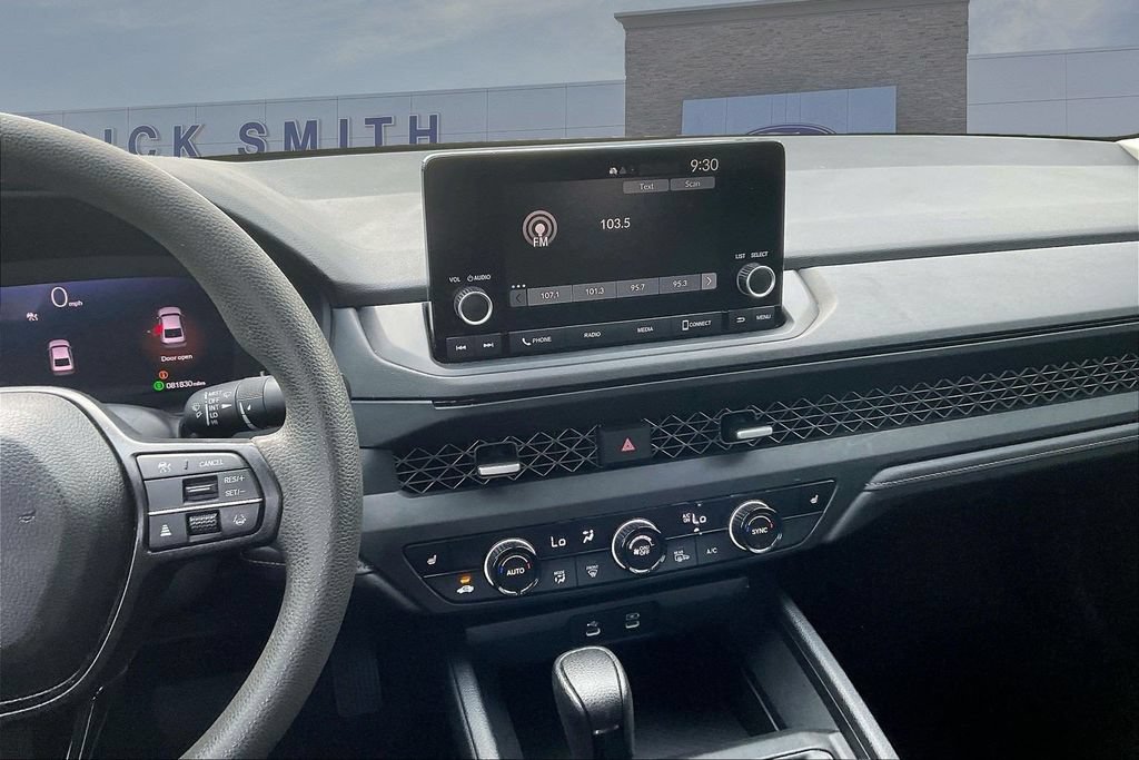 Used 2023 Honda Accord EX image 9