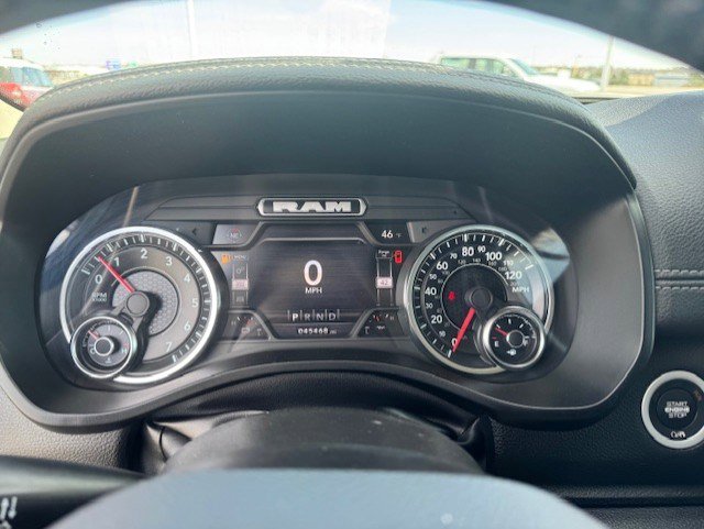 Used 2022 RAM 1500 Laramie AWD/4WD image 15