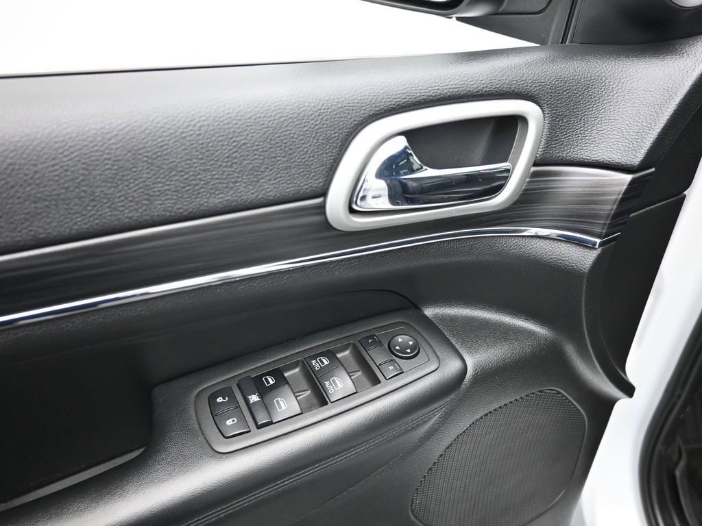 Used 2022 Jeep Grand Cherokee Limited w/ Tech Group image 12