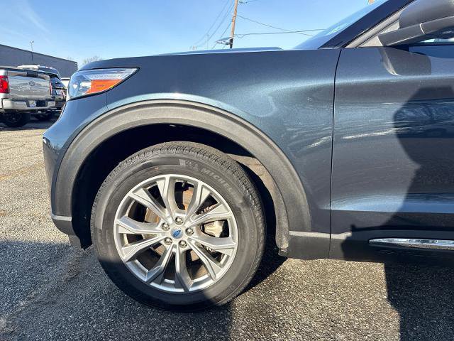 Certified 2022 Ford Explorer XLT w/ Equipment Group 202A image 16