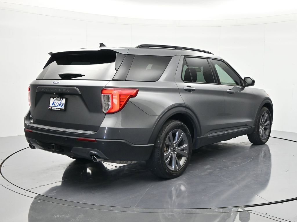 Certified 2023 Ford Explorer XLT w/ Equipment Group 202A RWD image 5