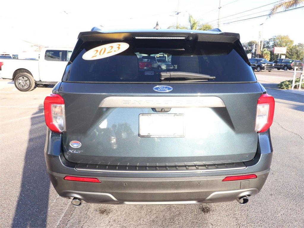 Certified 2023 Ford Explorer XLT w/ Equipment Group 202A image 4