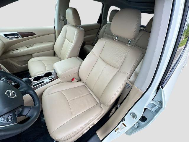 Used 2020 Nissan Pathfinder Platinum AWD/4WD image 18