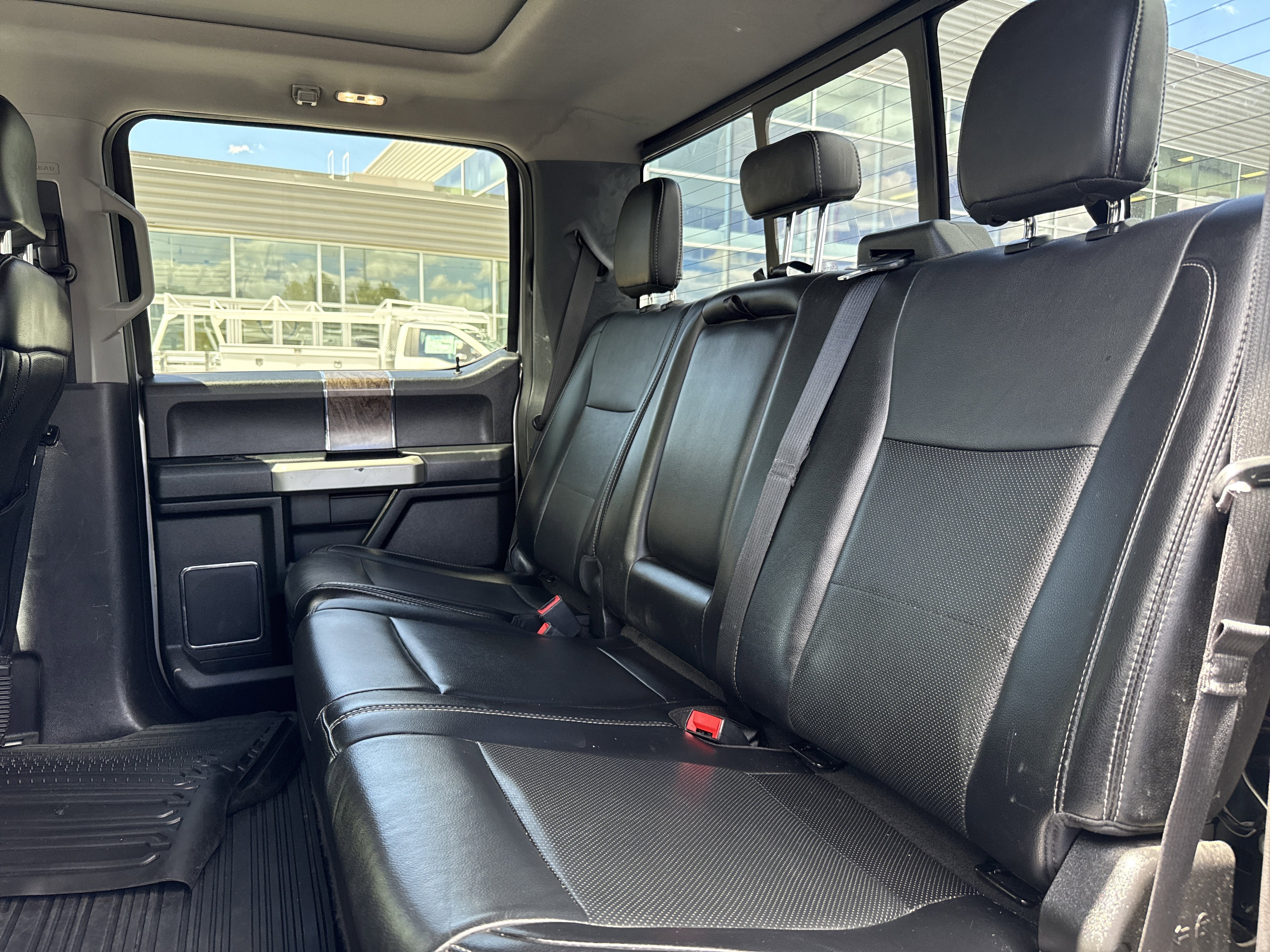 Certified 2019 Ford F350 Lariat w/ Camper Package AWD/4WD image 26