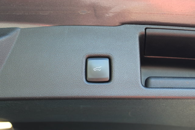 Certified 2025 Ford Escape ST-Line Select AWD/4WD image 19