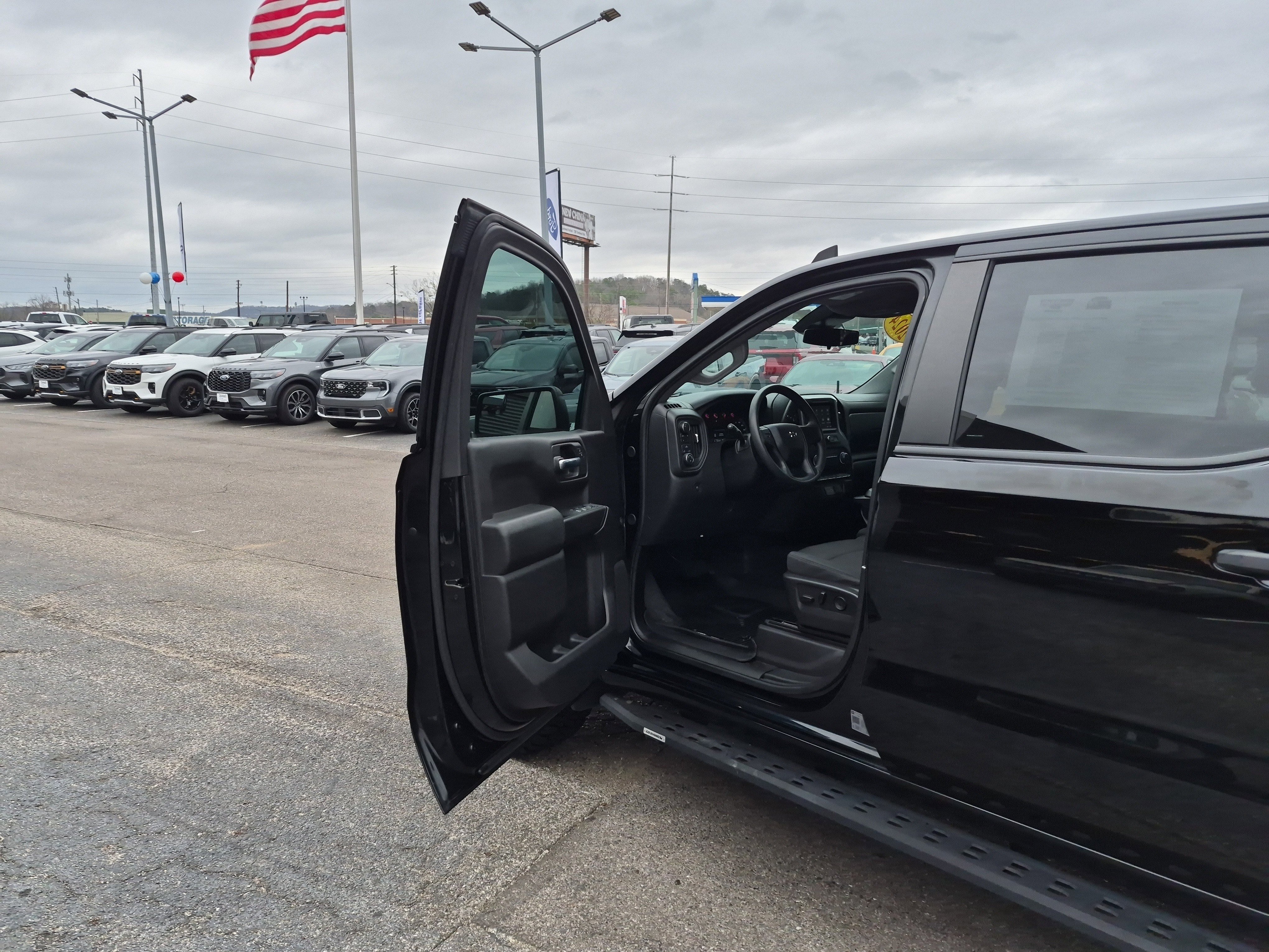 Used 2024 Chevrolet Silverado 1500 Custom Trail Boss w/ LPO, Dark Essentials Package image 13