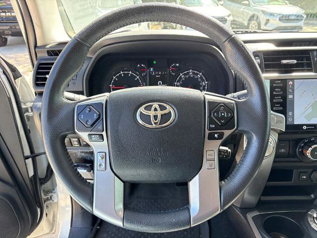 Used 2022 Toyota 4Runner SR5 Premium w/ Moonroof Package AWD/4WD image 17