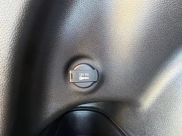 Used 2023 Jeep Compass Latitude w/ Convenience Group AWD/4WD image 25