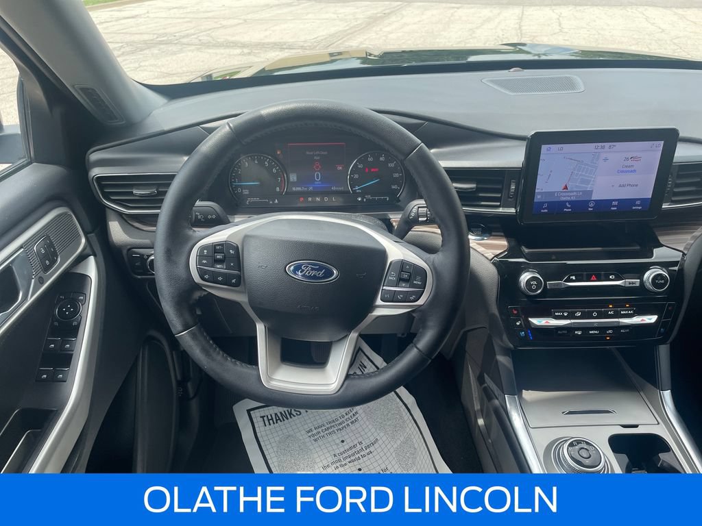 Certified 2023 Ford Explorer Limited w/ Equipment Group 301A AWD/4WD image 17