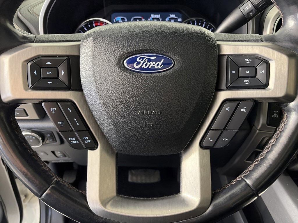 Certified 2022 Ford F350 Platinum w/ FX4 Off-Road Package image 16