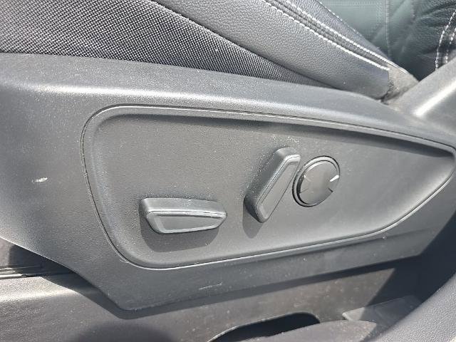 Certified 2023 Ford Escape Platinum w/ Premium Technology Package AWD/4WD image 19