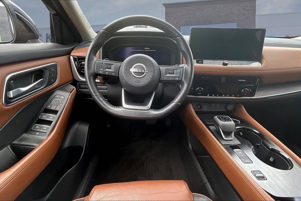 Used 2024 Nissan Rogue Platinum FWD image 8