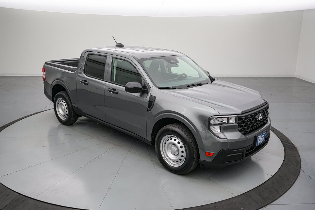 Certified 2025 Ford Maverick XL FWD image 2