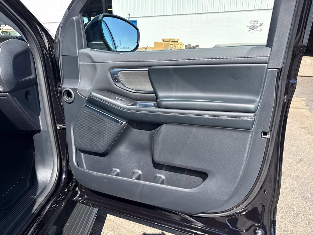 Certified 2025 Ford Expedition Platinum AWD/4WD image 48