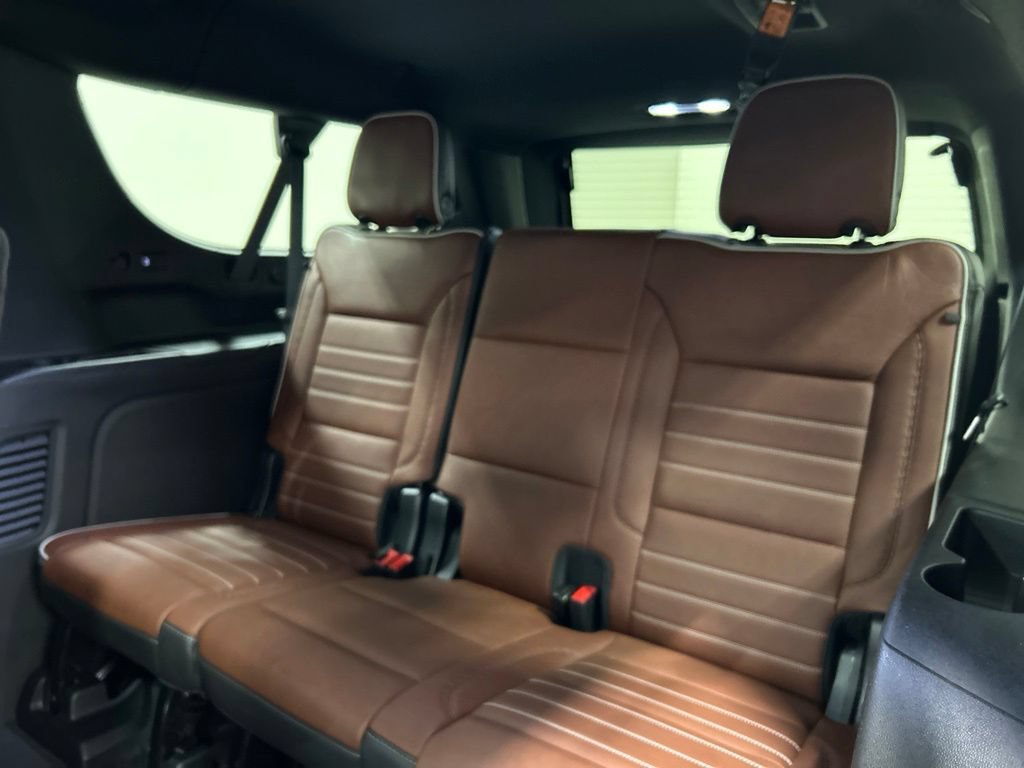 Used 2023 GMC Yukon XL Denali Ultimate AWD/4WD image 33