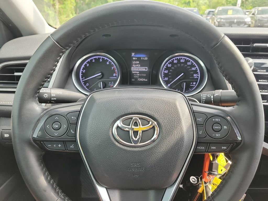 Used 2020 Toyota Camry SE FWD image 21