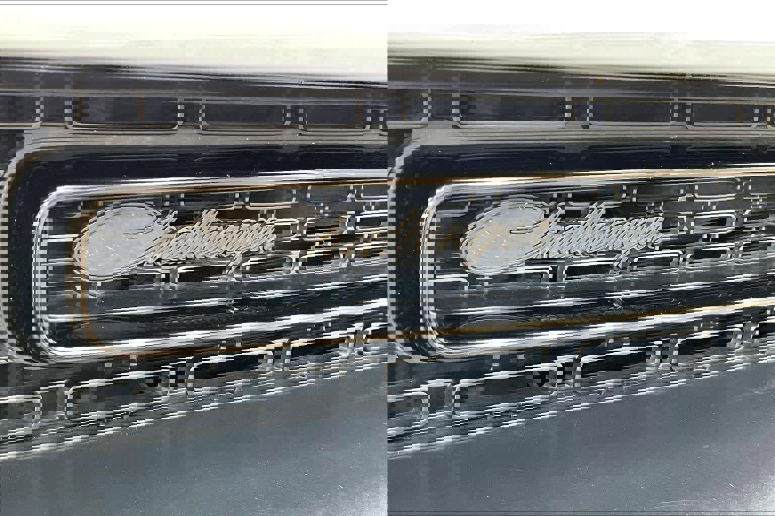 Used 2022 Dodge Challenger SXT w/ Blacktop Package image 9