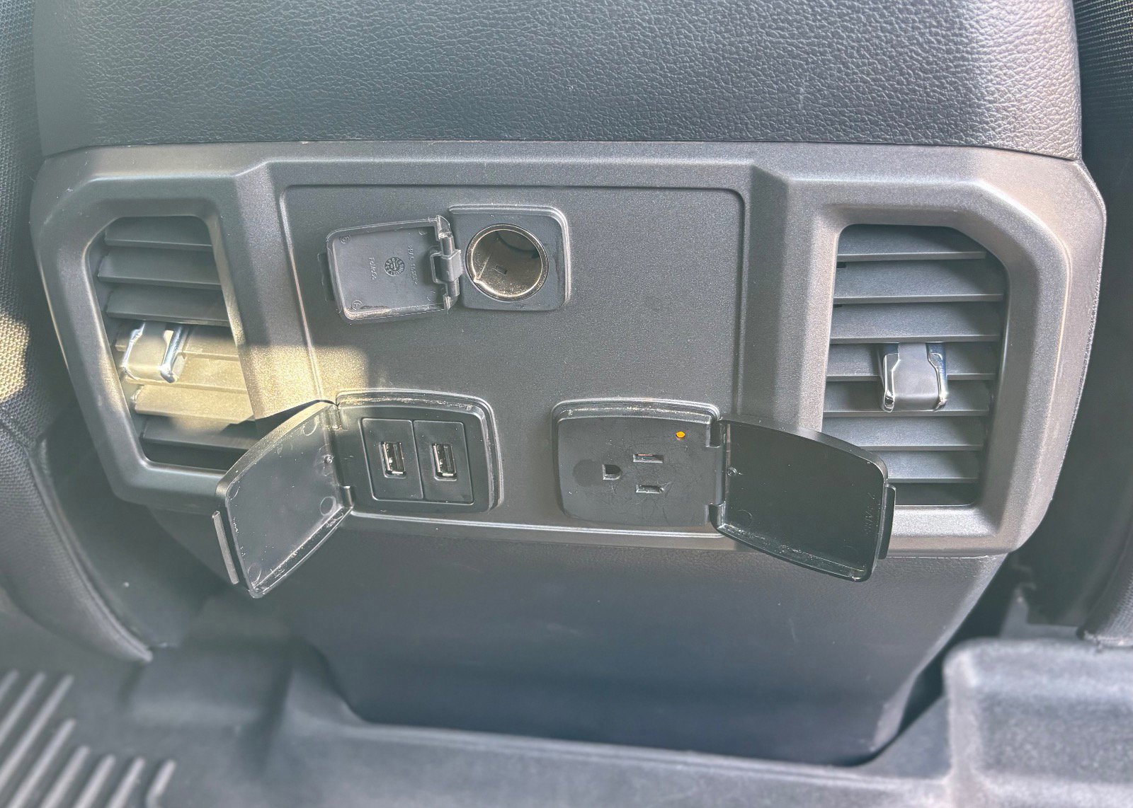 Certified 2020 Ford F150 XLT w/ Equipment Group 302A Luxury image 24