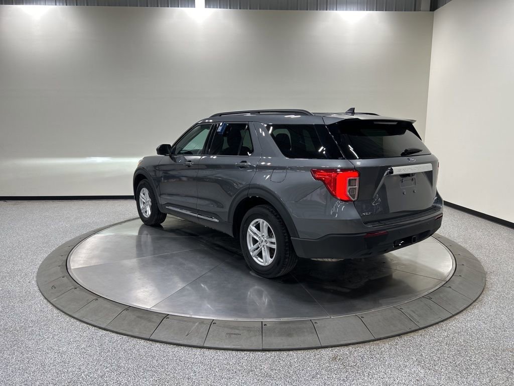 Certified 2024 Ford Explorer XLT w/ Class IV Trailer Tow Package image 9