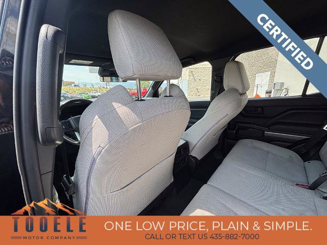 Used 2025 Toyota 4Runner SR5 AWD/4WD image 30