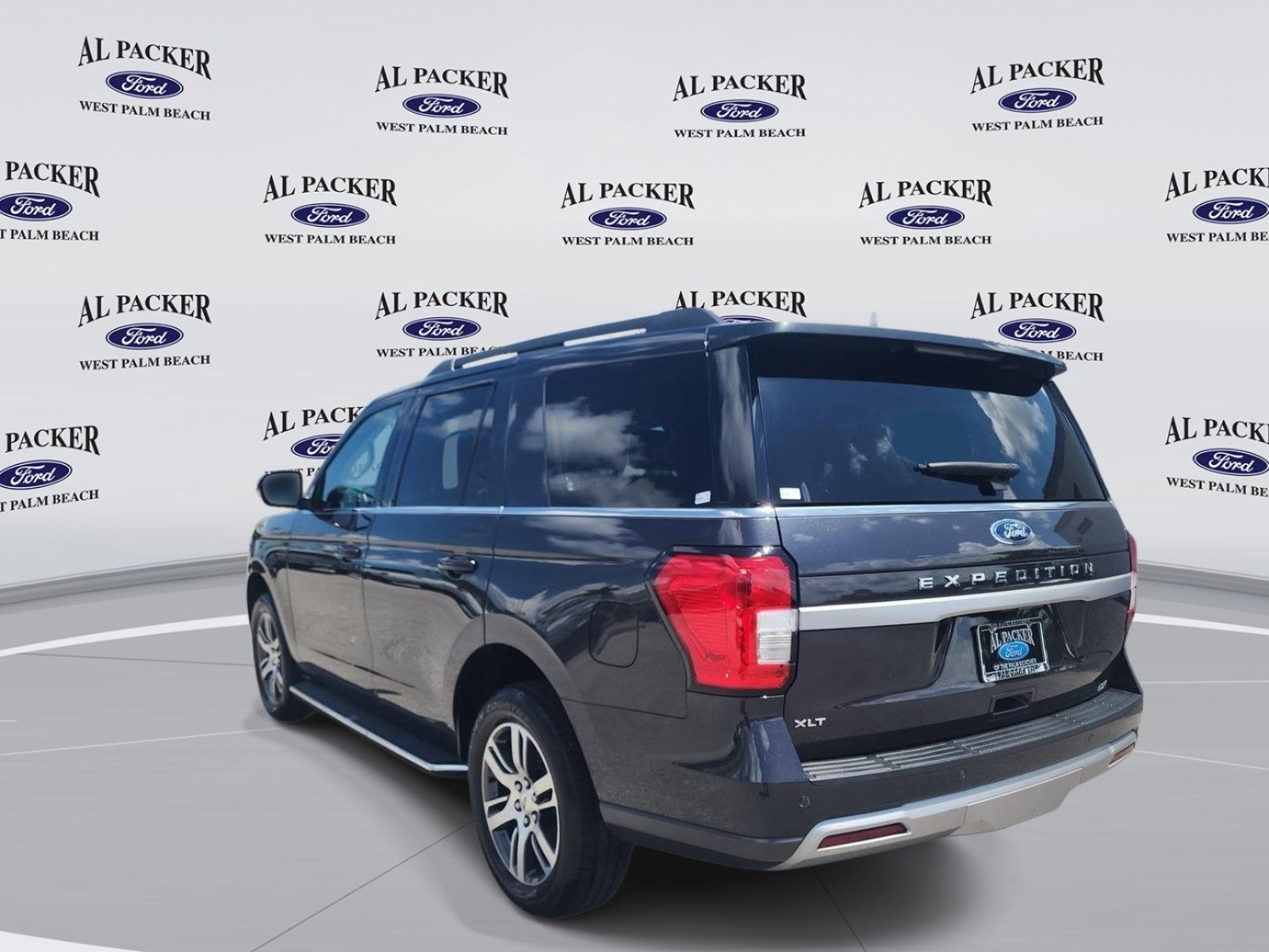 Certified 2022 Ford Expedition XLT RWD image 4