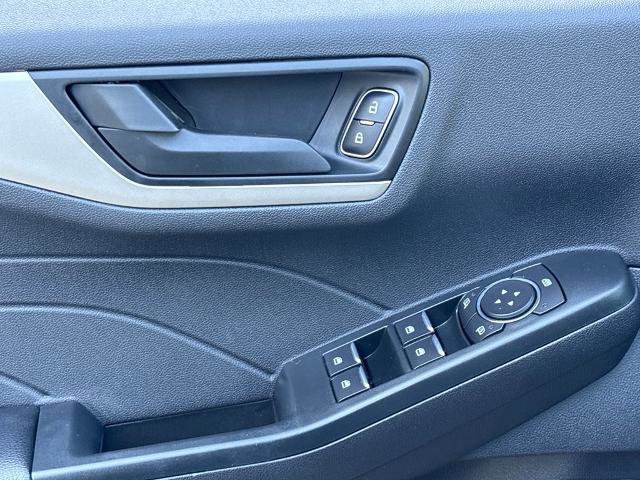 Certified 2022 Ford Escape SE w/ Cold Weather Package image 16