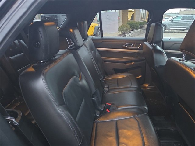 Certified 2018 Ford Explorer XLT w/ Equipment Group 202A image 22