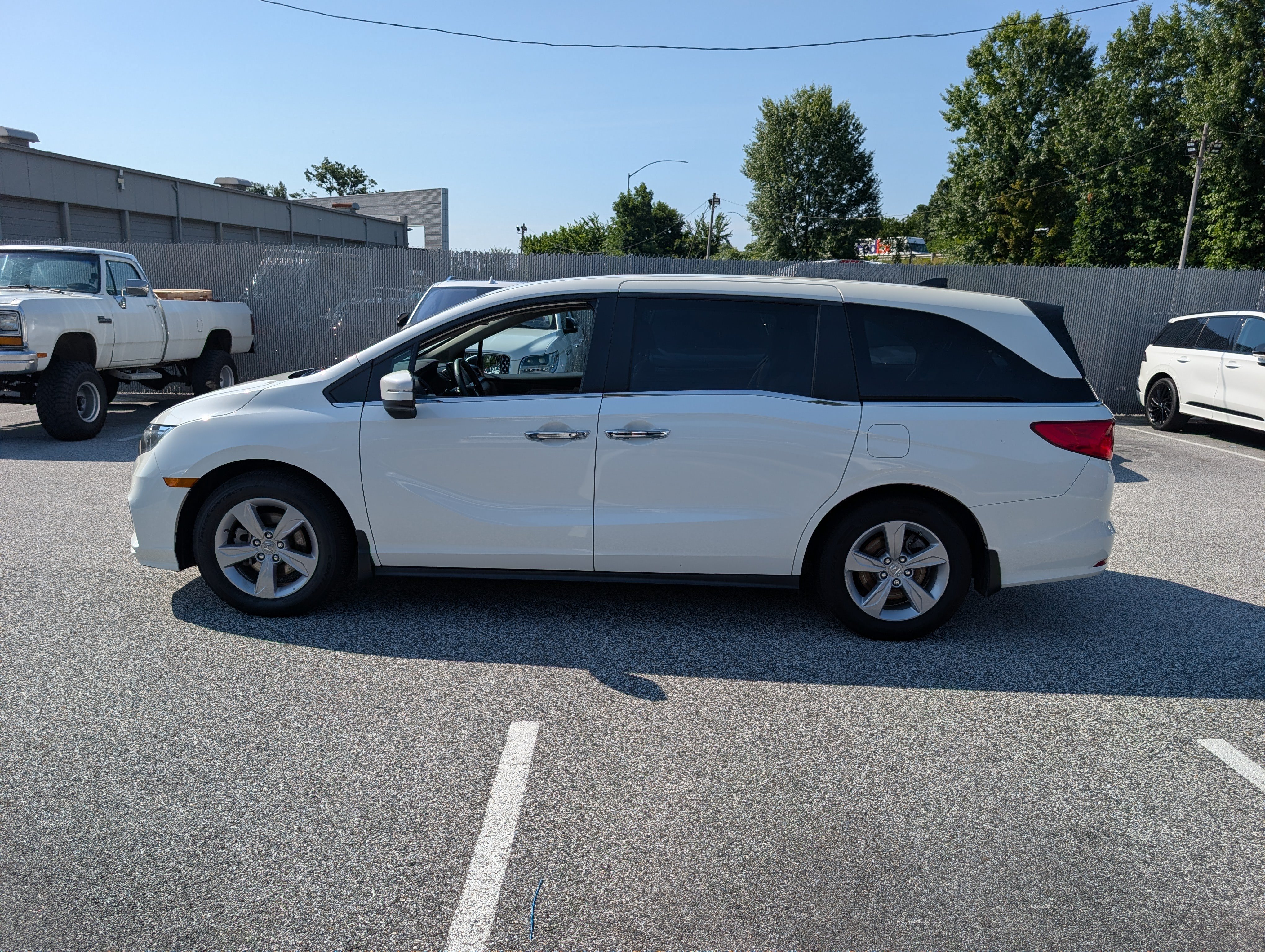 Used 2019 Honda Odyssey EX-L image 3