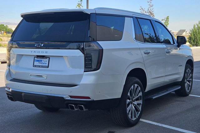 Used 2025 Chevrolet Tahoe High Country AWD/4WD image 3