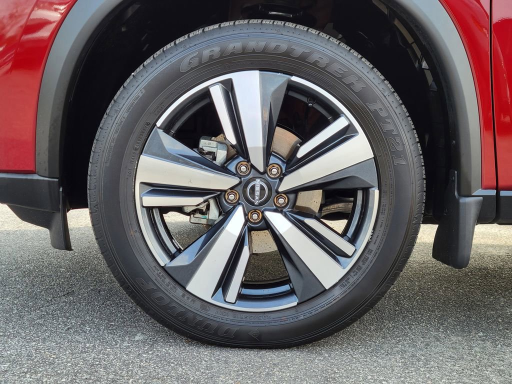 Used 2025 Nissan Rogue SL w/ SL Premium Package image 10